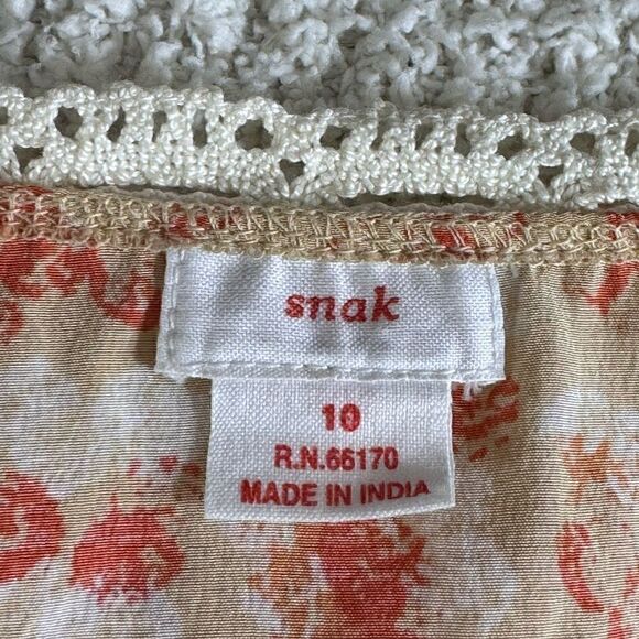 Snak Top Womens Sz 10 Silk floral lace trim Embroidered Boho Blouse Cottagecore - Picture 8 of 10